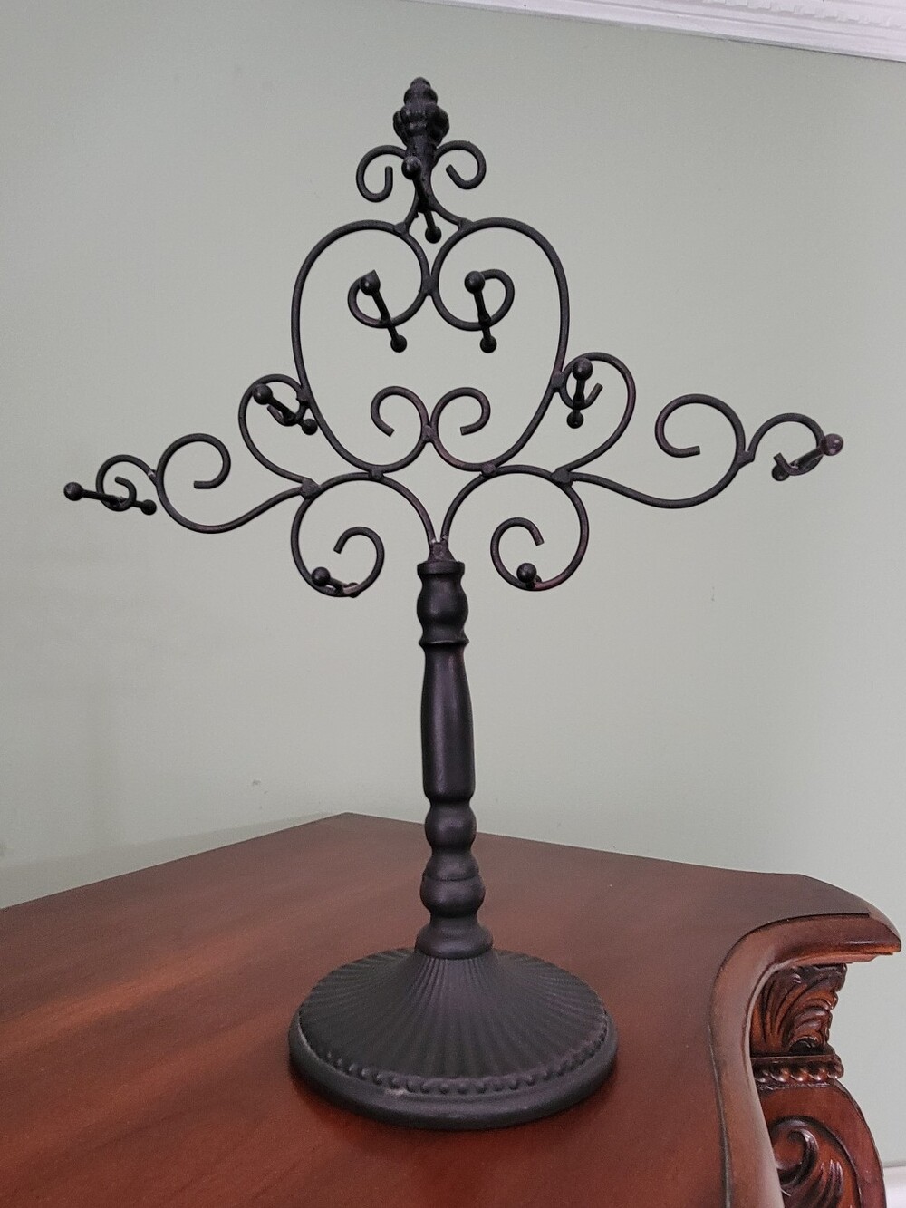 Black Metal Desktop Necklace And Bracelet Stand.